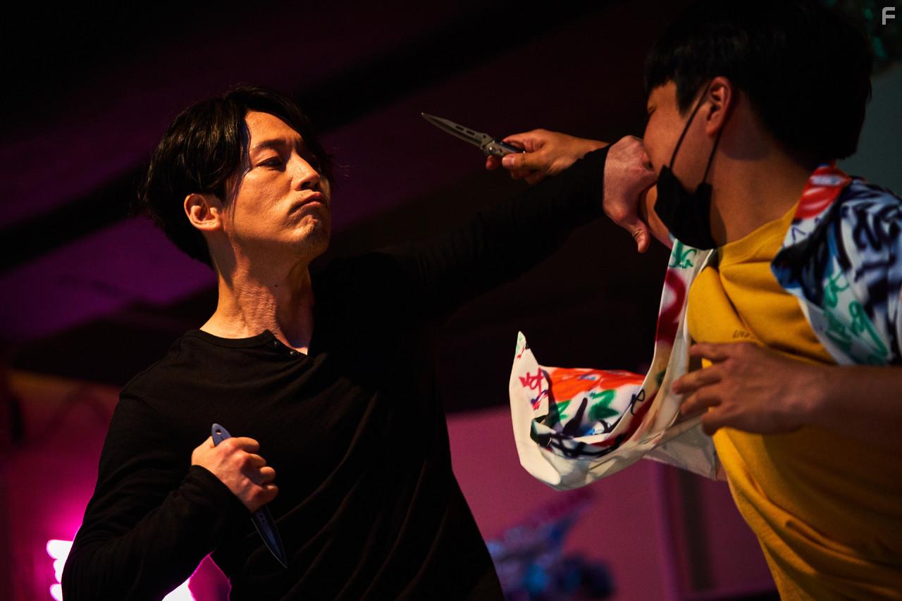 Jang Hyuk in Jugeodo Doeneun Ai (2022)