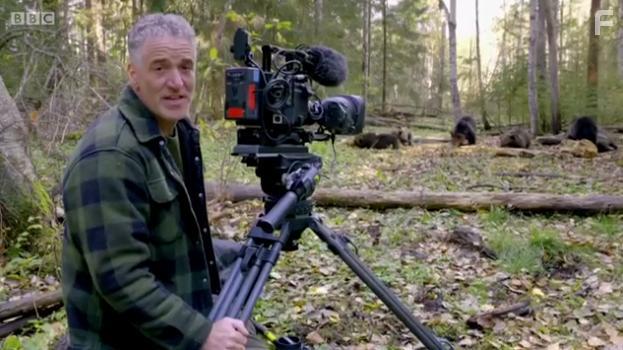 Gordon Buchanan in Grizzly Bear Cubs and Me (2018)