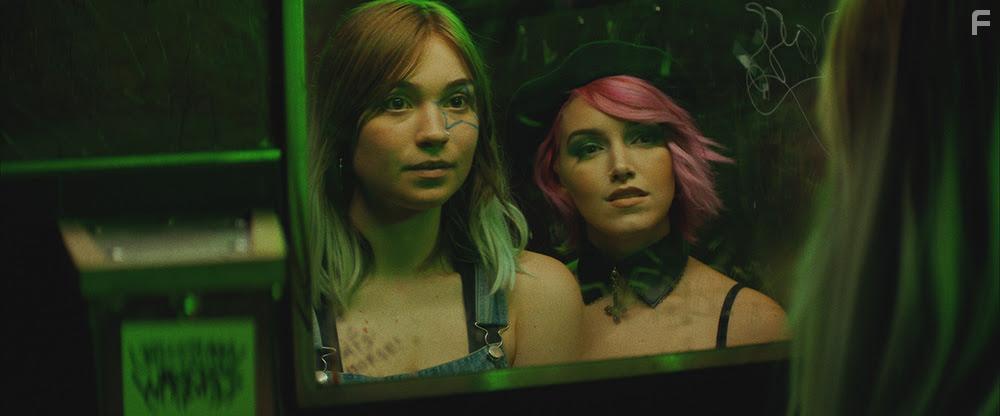 Sylvie Mix and Bobbi Kitten in Poser (2021)