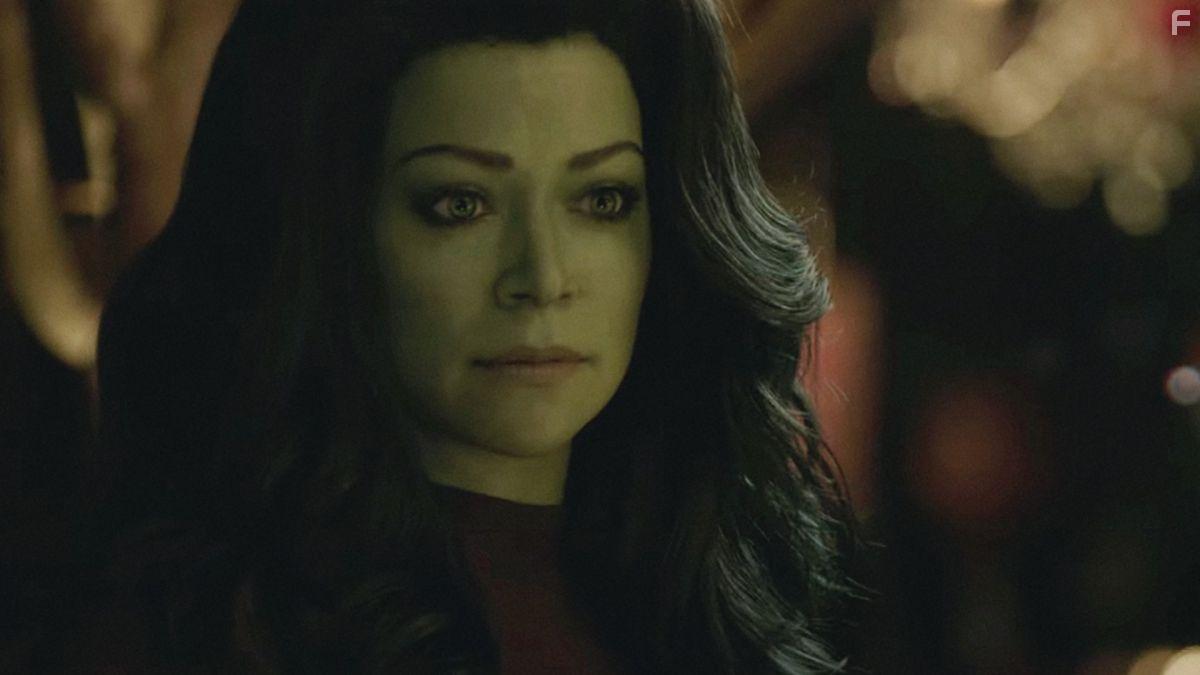 Tatiana Maslany and Jameela Jamil in She-Hulk: Attorney at Law (2022)