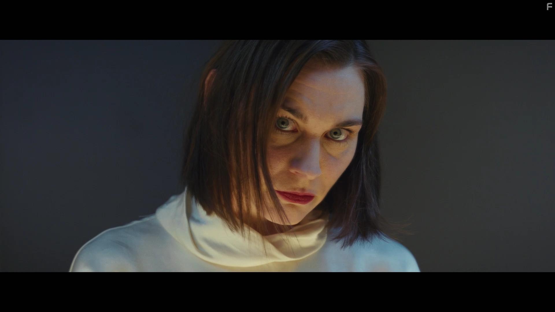 Christiane Paul in Parlement: Strasbourg, Outre-Rhin (2020)