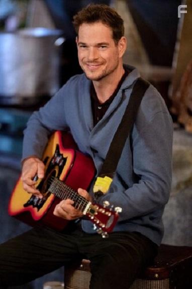 Brad Abramenko in A Splash of Love (2022)