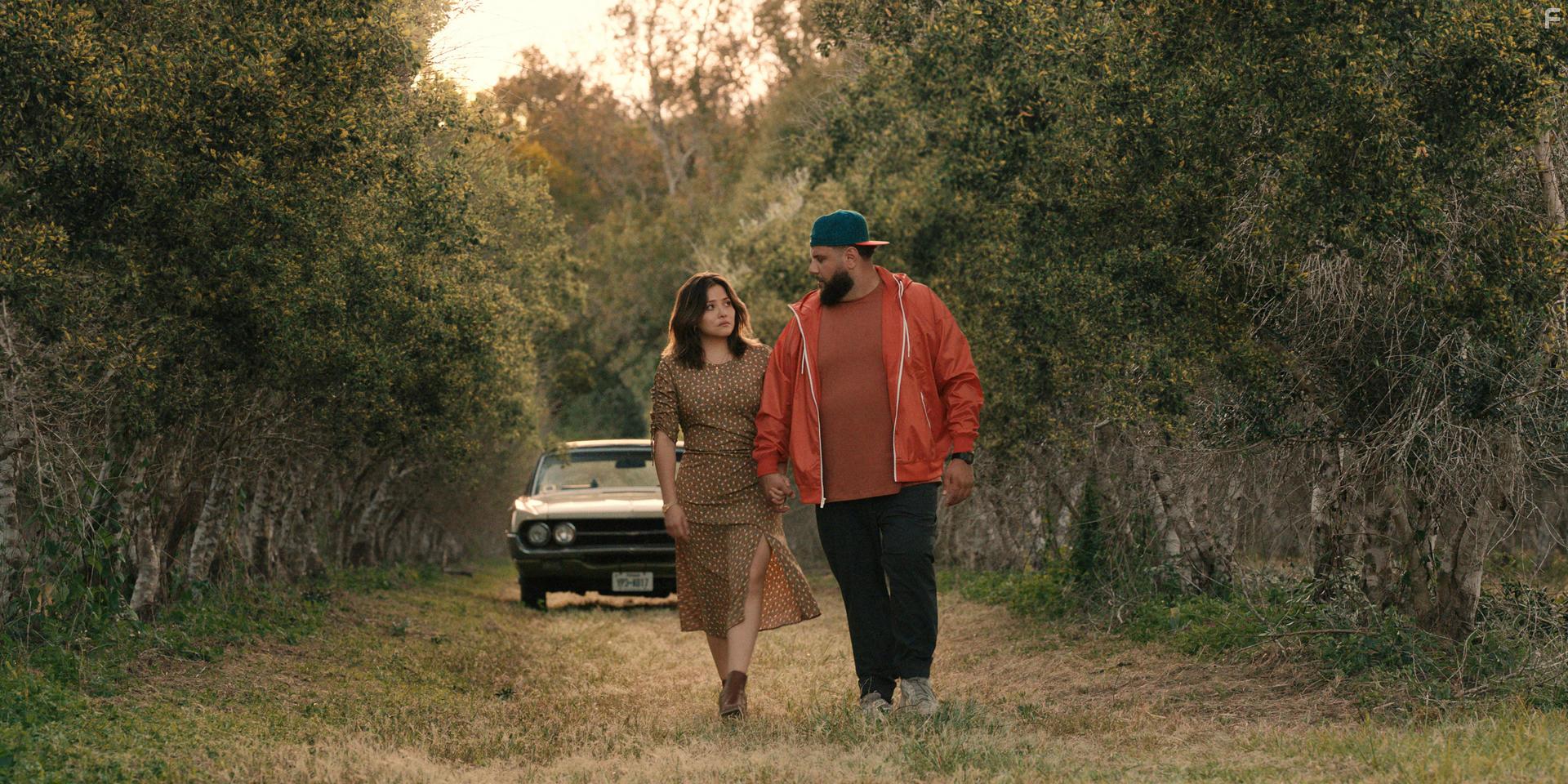 Teresa Ruiz and Mohammed Amer in Mo (2022)