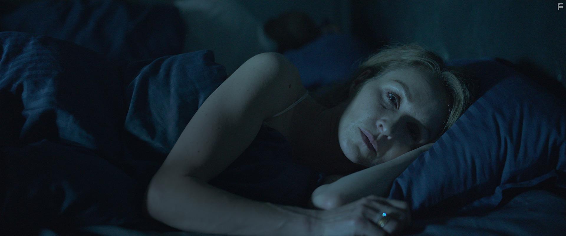 Sonja Richter and Dar Salim in Krlighed for voksne (2022)