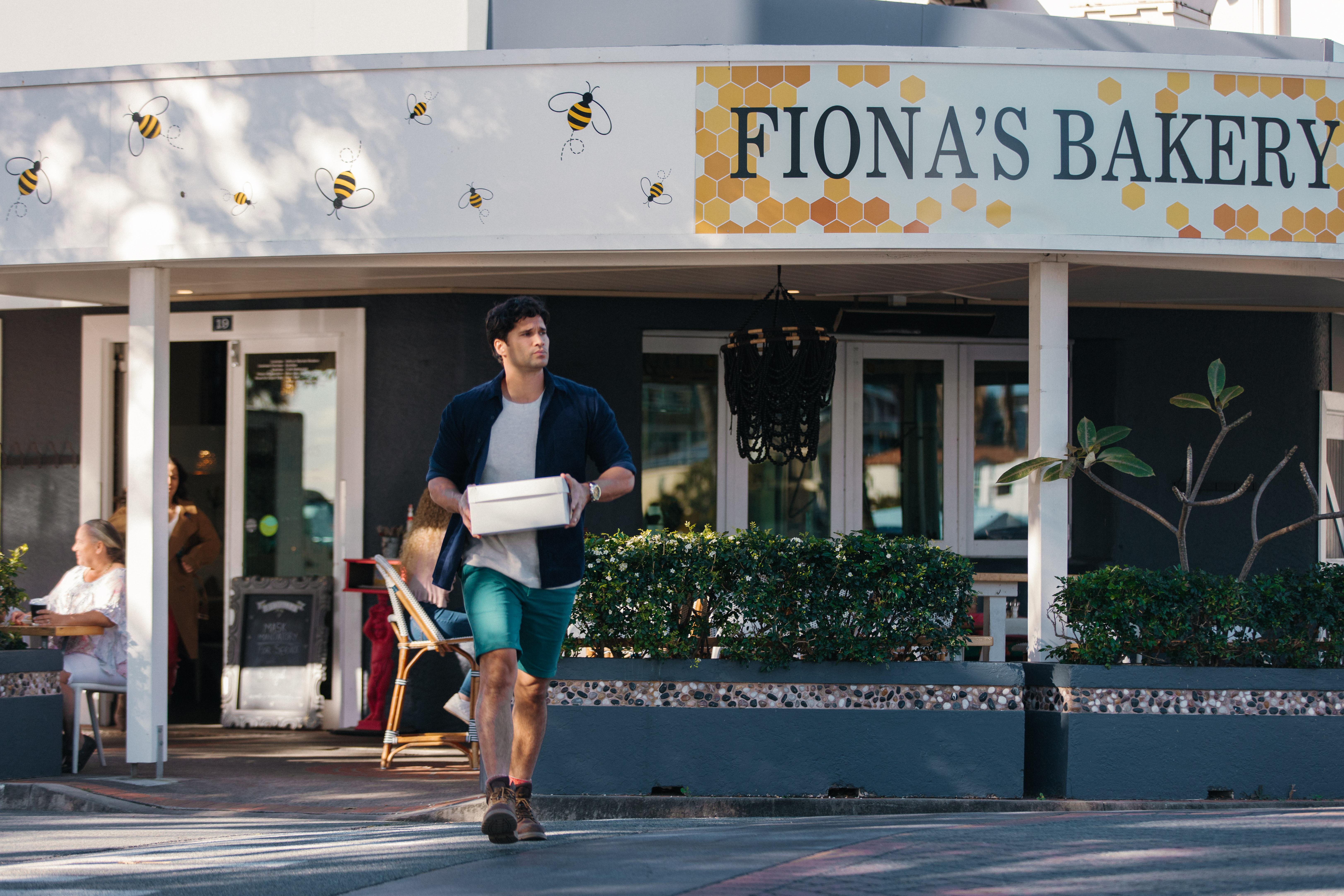 Love and Penguins (2022)