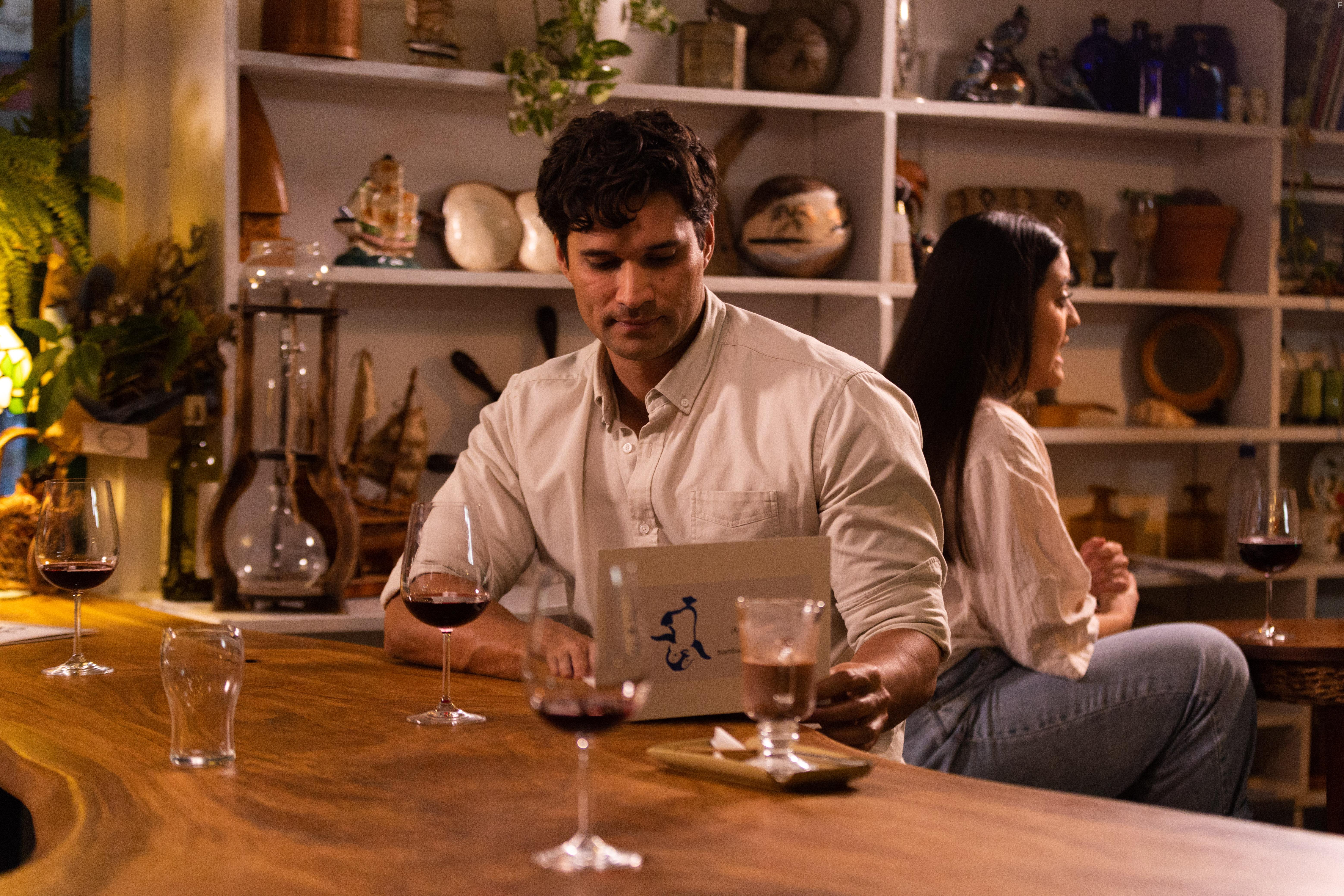 Love and Penguins (2022)