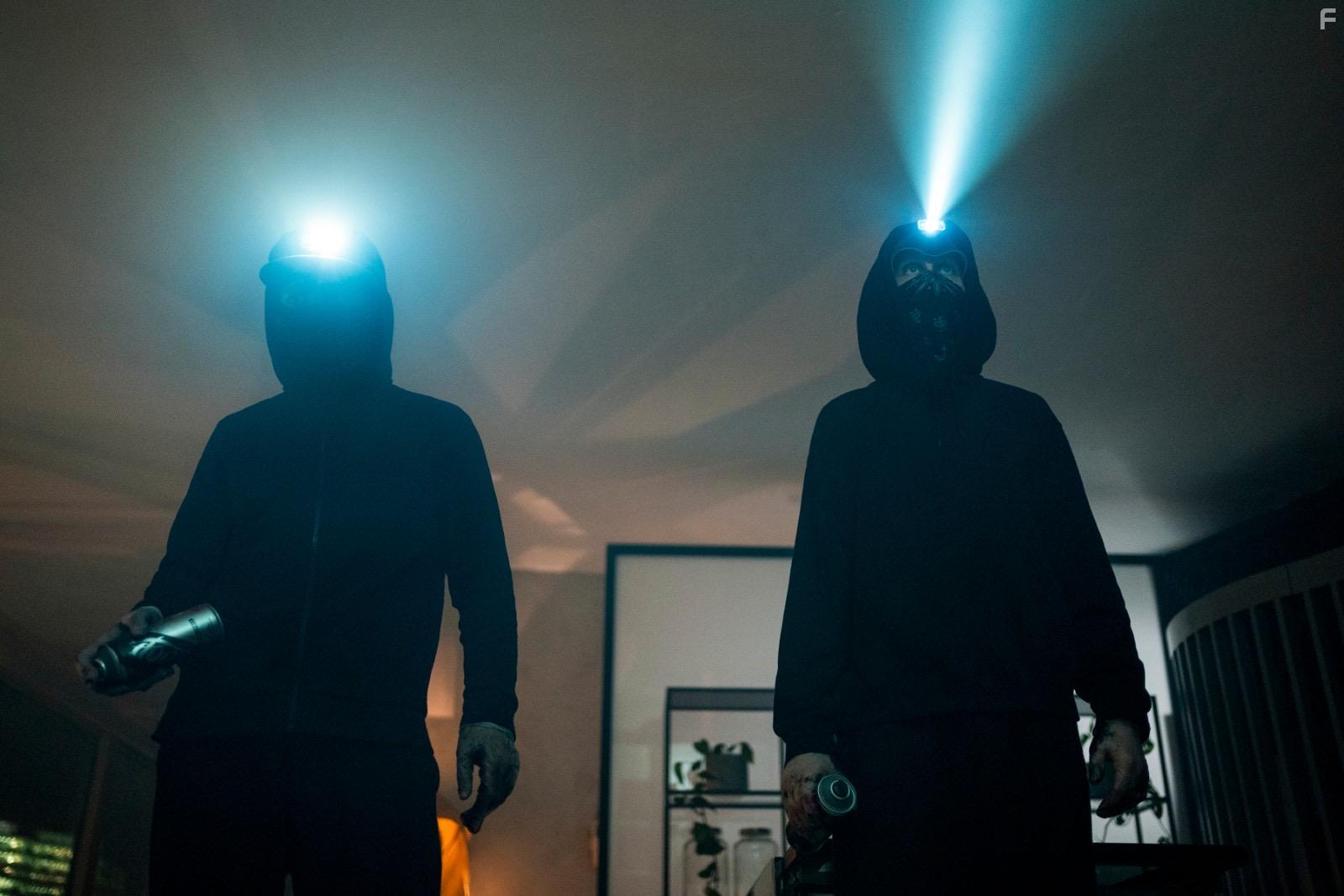 George MacKay and Percelle Ascott in I Came By (2022)