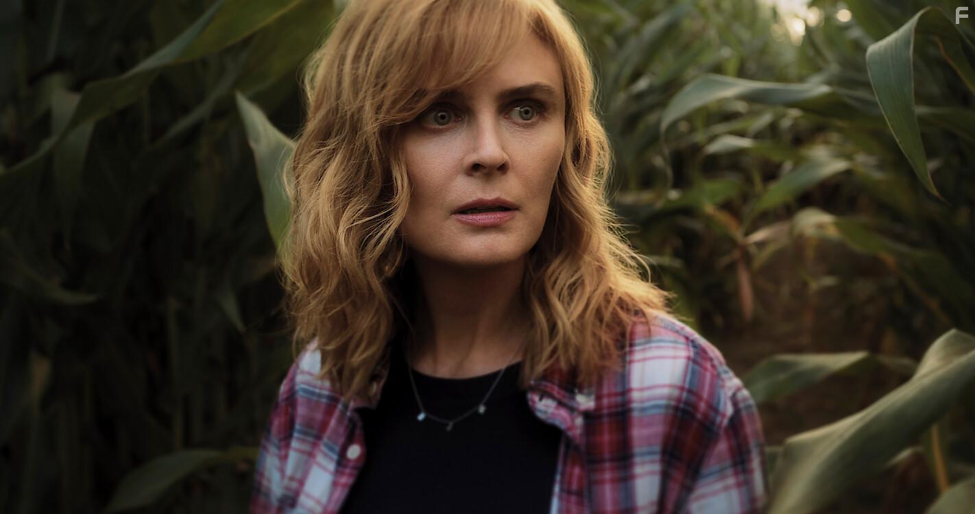 Emily Deschanel in Devil in Ohio (2022)