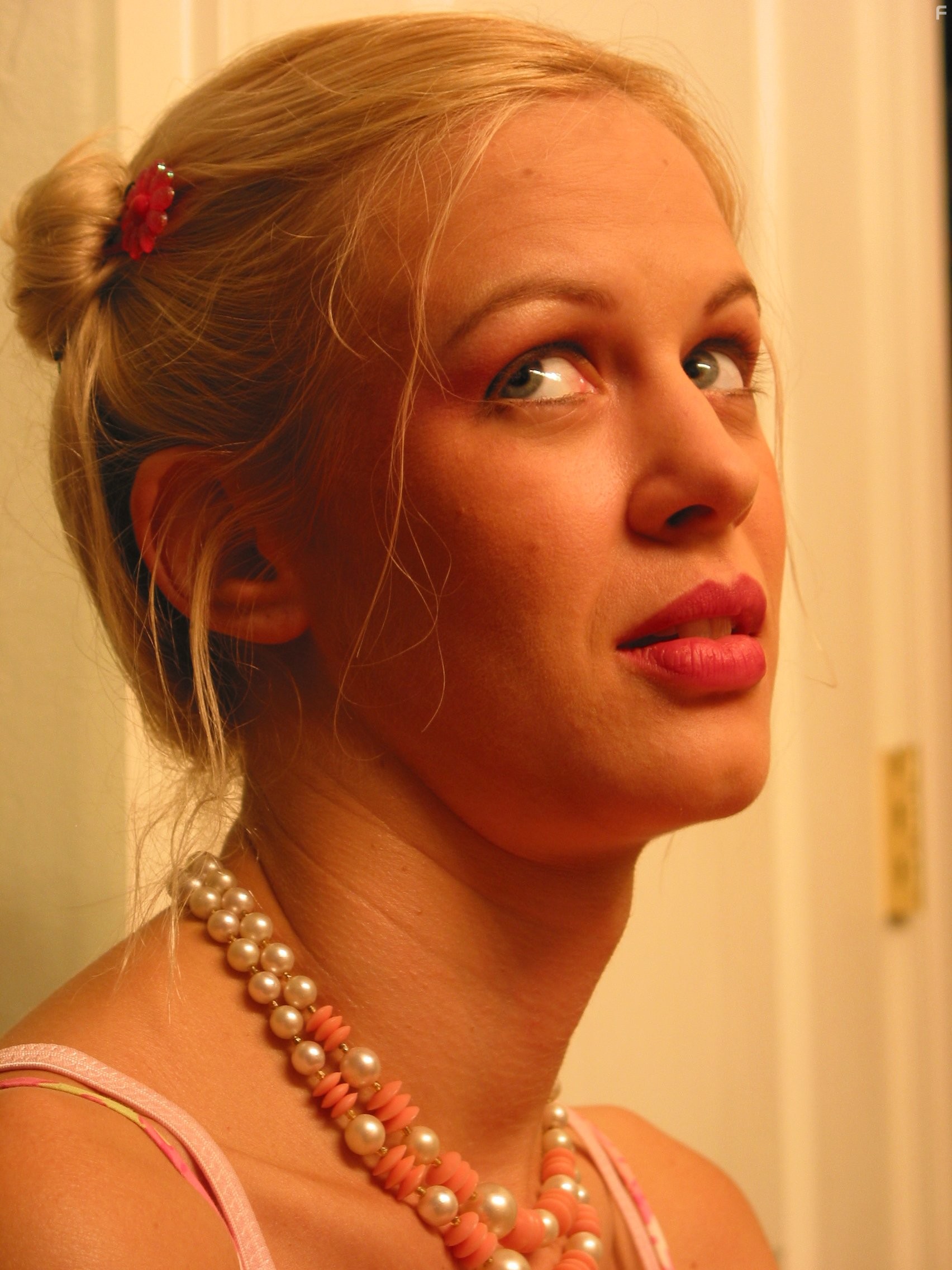 Emily Brooke Hands in Угрызения (2004)