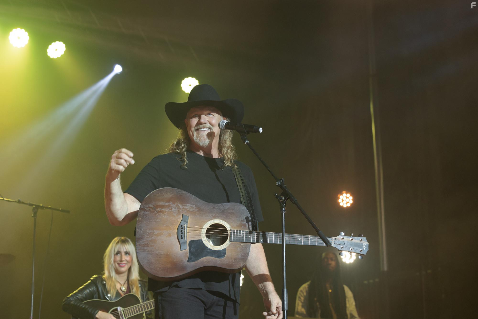 Trace Adkins in Monarch (2022)