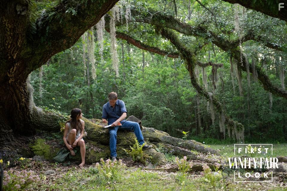 Taylor John Smith and Daisy Edgar-Jones in Where the Crawdads Sing (2022)