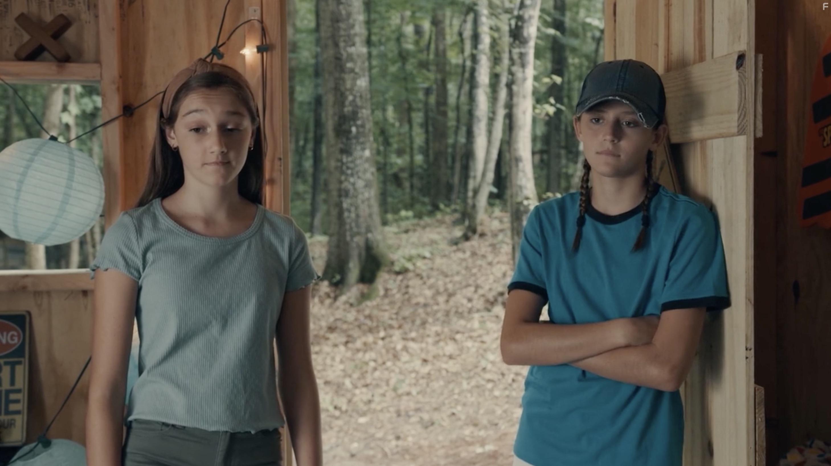 Abby Grace Flynt and Reagan Shumate in The Skeleton's Compass (2022)