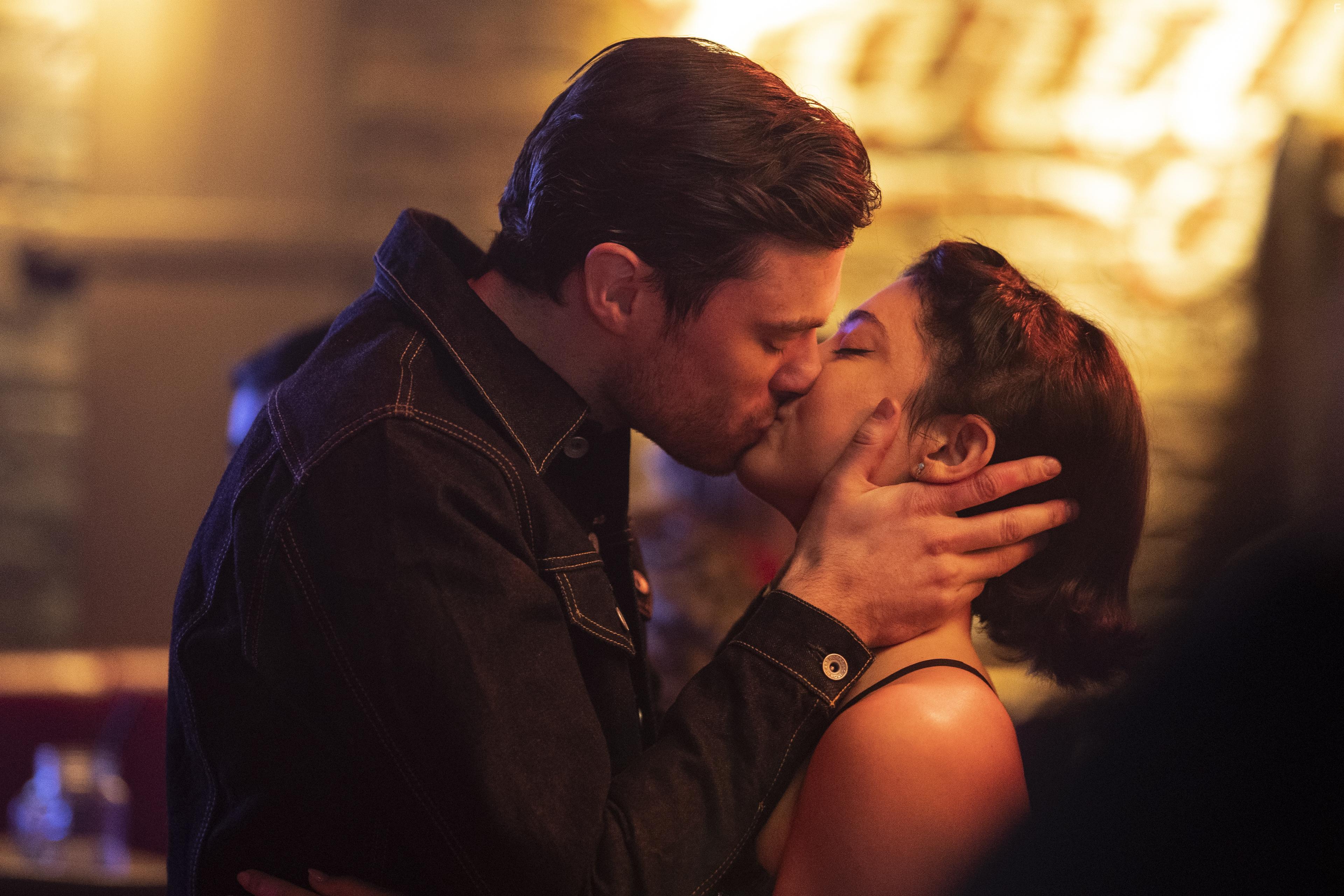 Сезон свадеб