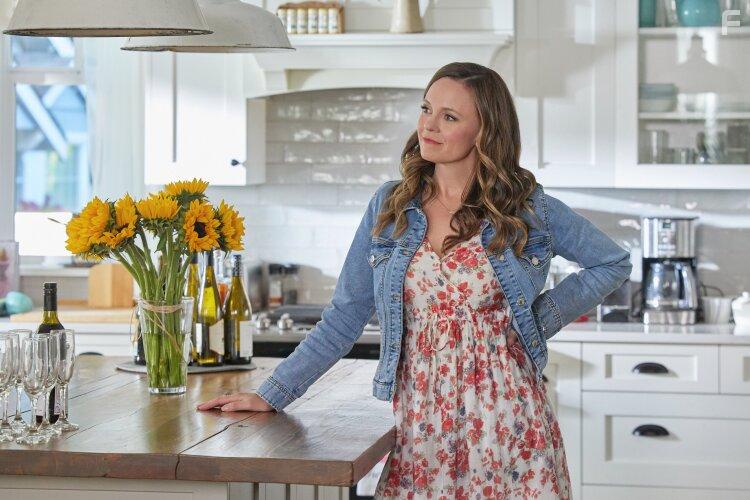 Rachel Boston in Dating the Delaneys (2022)
