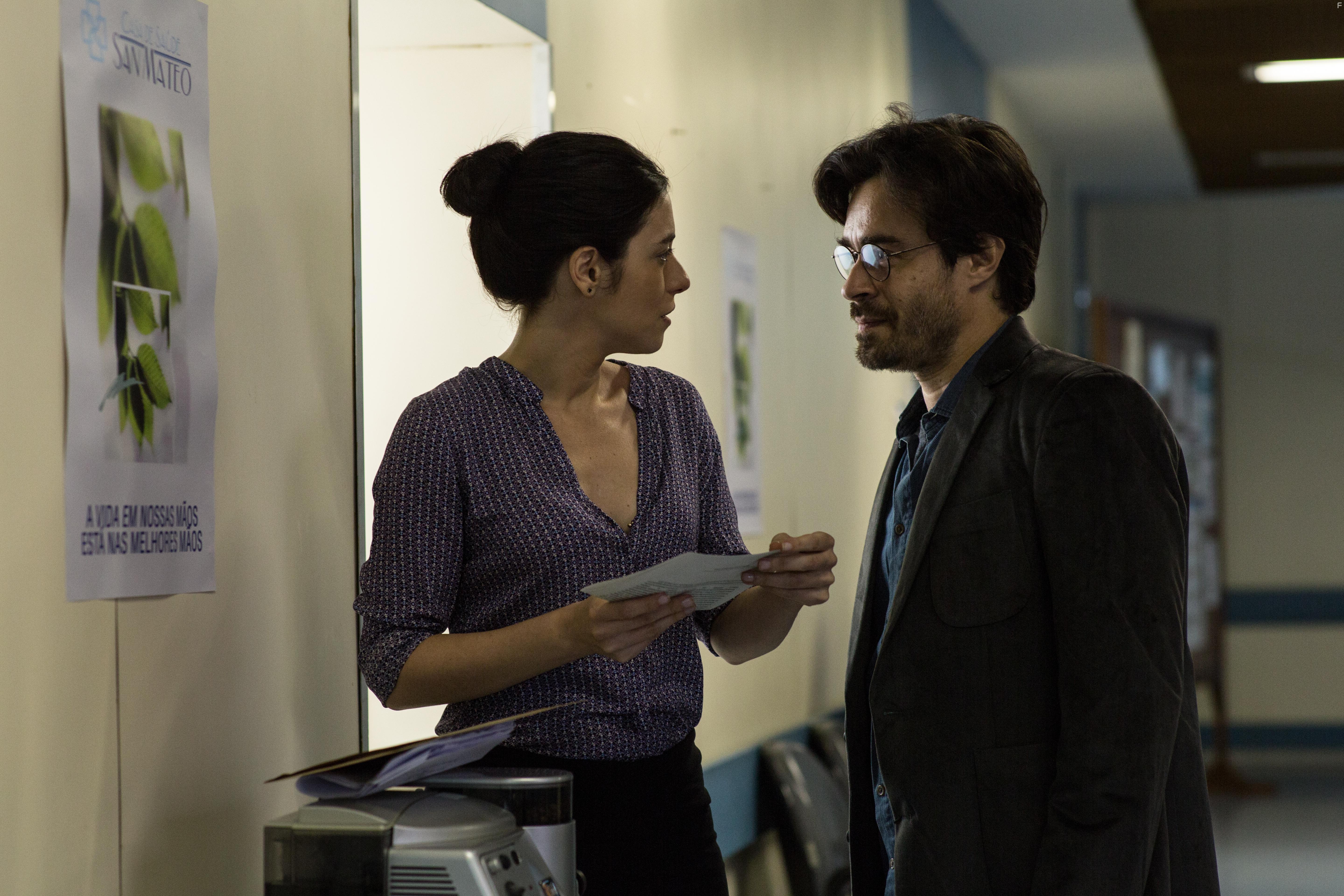 Julia Ianina and Erom Cordeiro in 1 Contra Todos (2016)