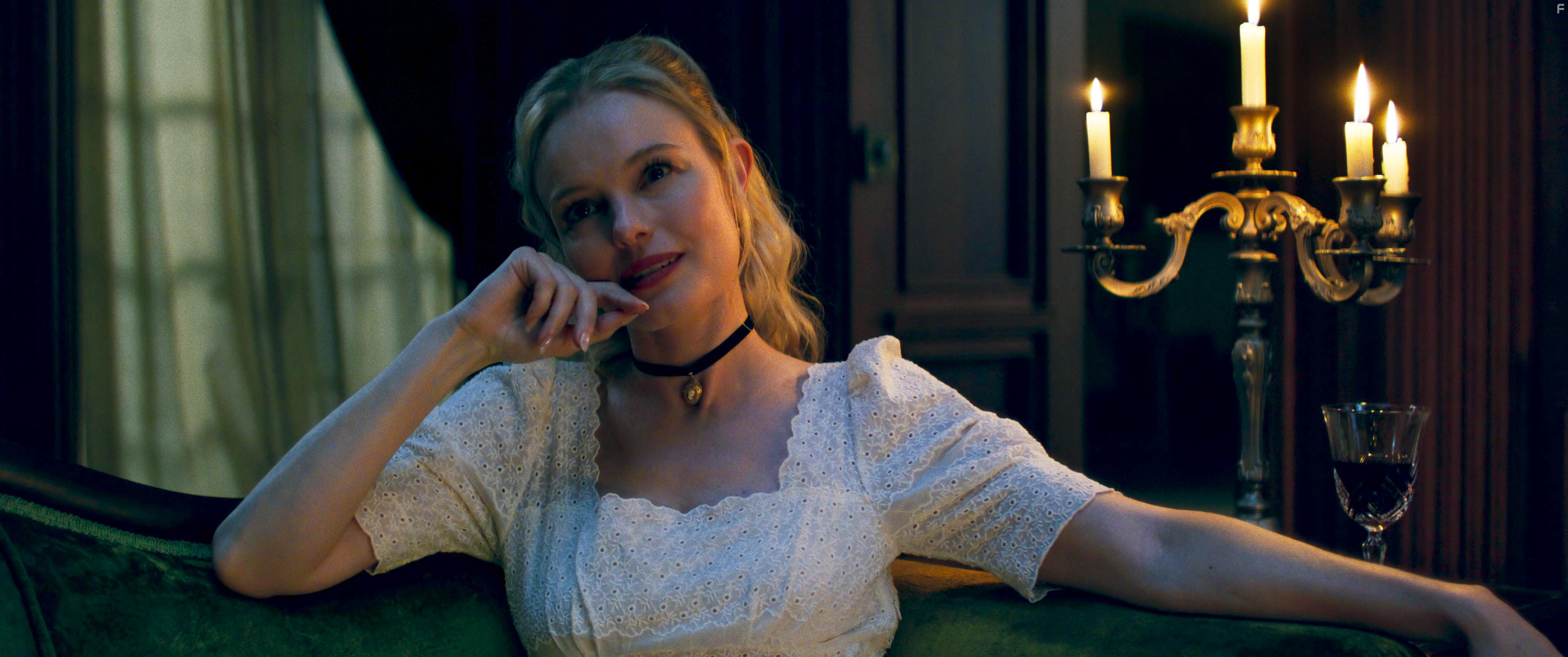 Kate Bosworth in House of Darkness (2022)