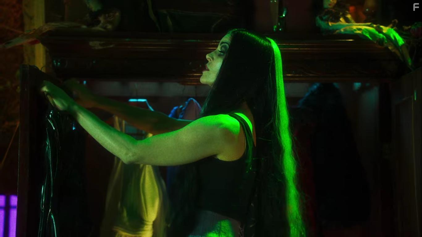 Sheri Moon Zombie in The Munsters (2022)