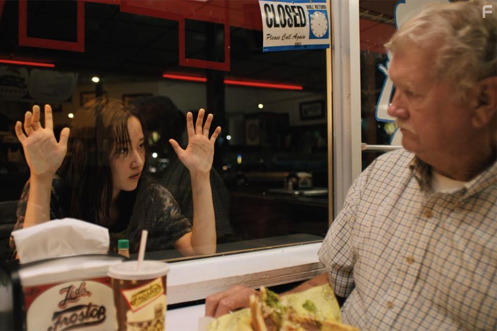 Jeon Jong-seo in Mona Lisa and the Blood Moon (2021)