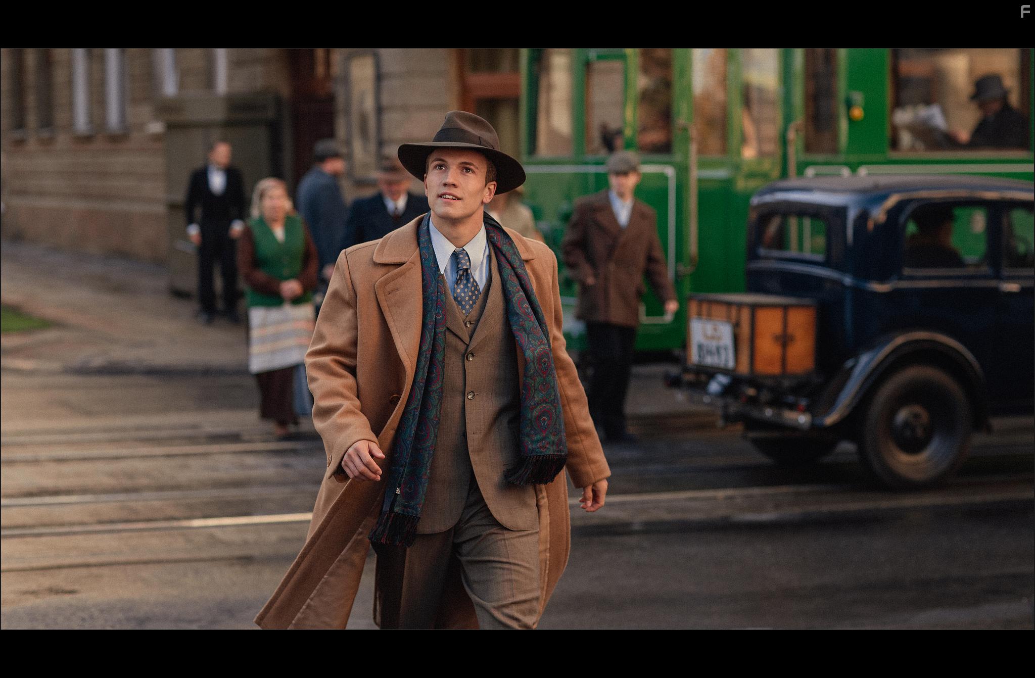 Leo Suter in Music, War and Love (2019)