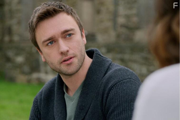 Richard McWilliams and Aubrey Reynolds in Love's Portrait (2022)