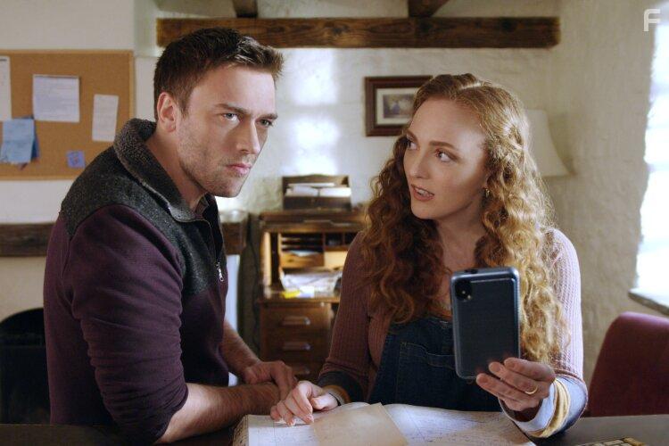 Kathryn McKiernan and Richard McWilliams in Love's Portrait (2022)