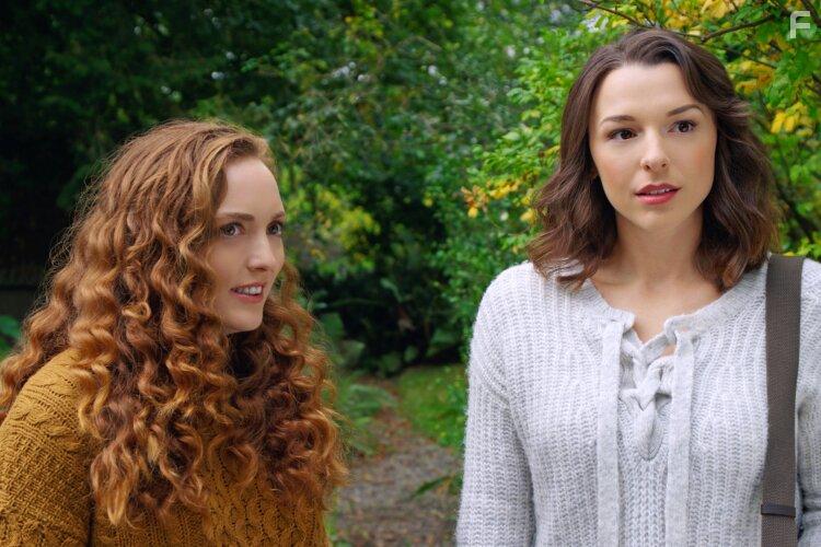 Kathryn McKiernan and Aubrey Reynolds in Love's Portrait (2022)