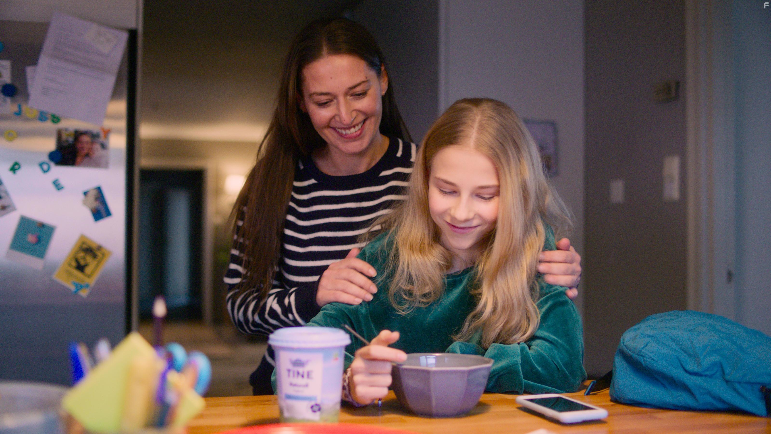 Pia Tjelta and Erle straat in Made in Oslo (2022)