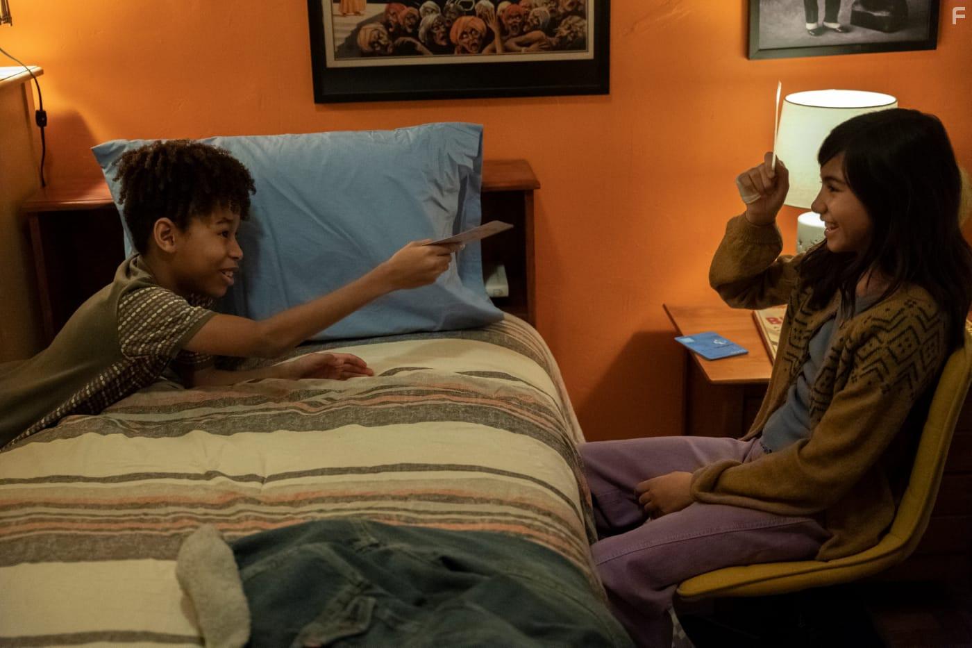 Madison Taylor Baez and Ian Foreman in Let the Right One In (2022)