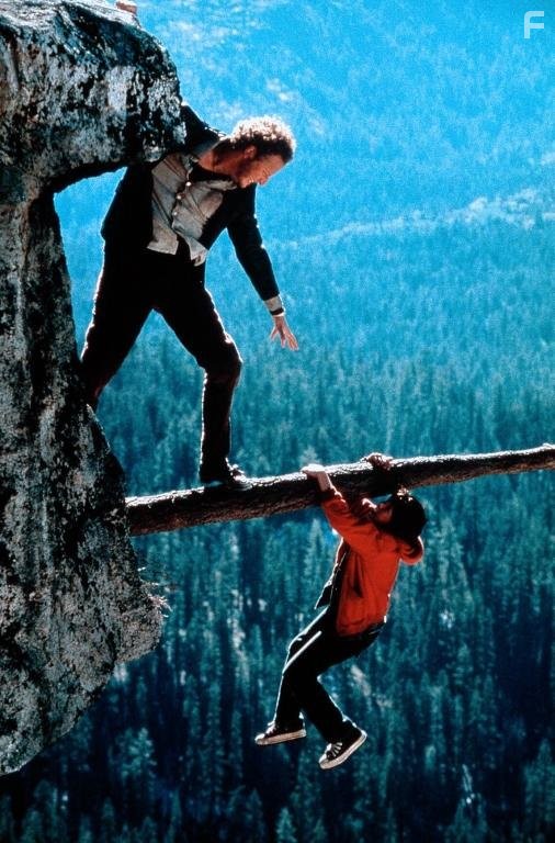 Corey Carrier and Daniel Stern in Измученные походом (1995)