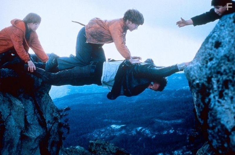 Corey Carrier, Max Goldblatt, Ari Greenberg, and Daniel Stern in Измученные походом (1995)