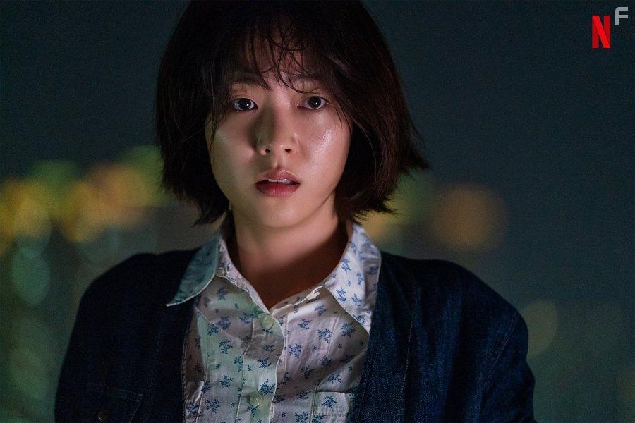 Jeon Yeo-bin in Geullichi (2022)