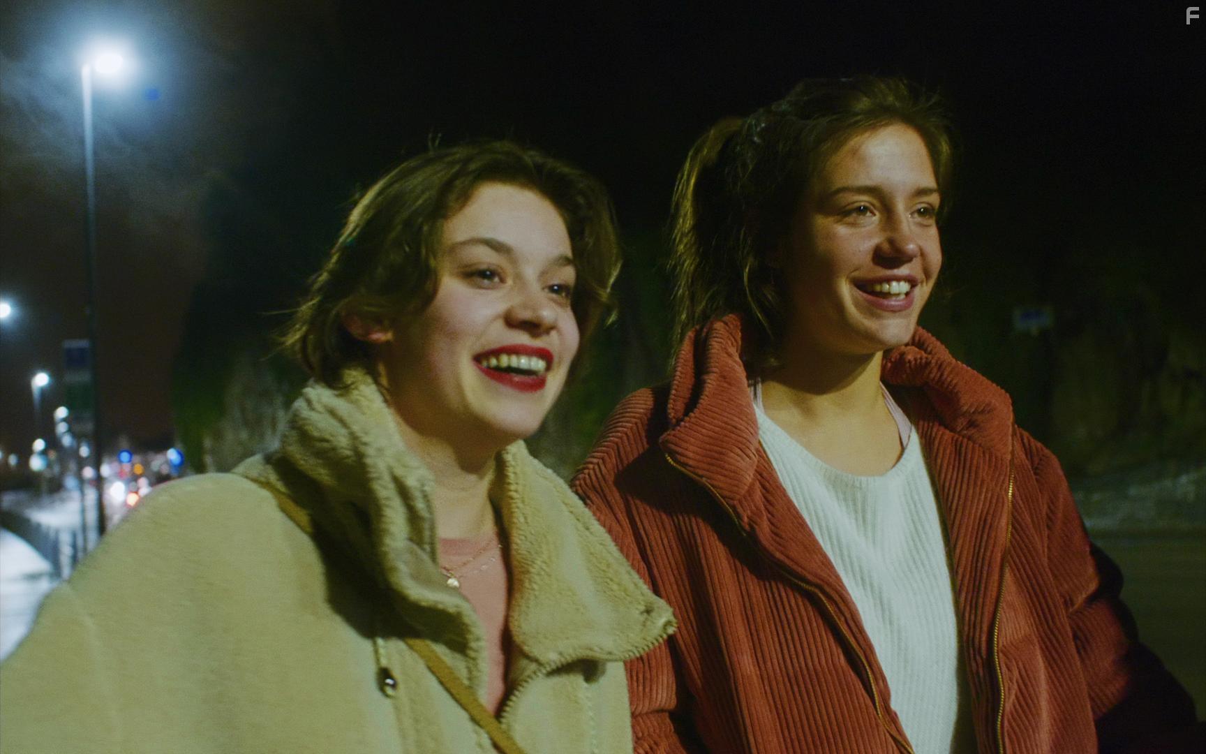 Adle Exarchopoulos and Mara Taquin in Rien  foutre (2021) (2021)