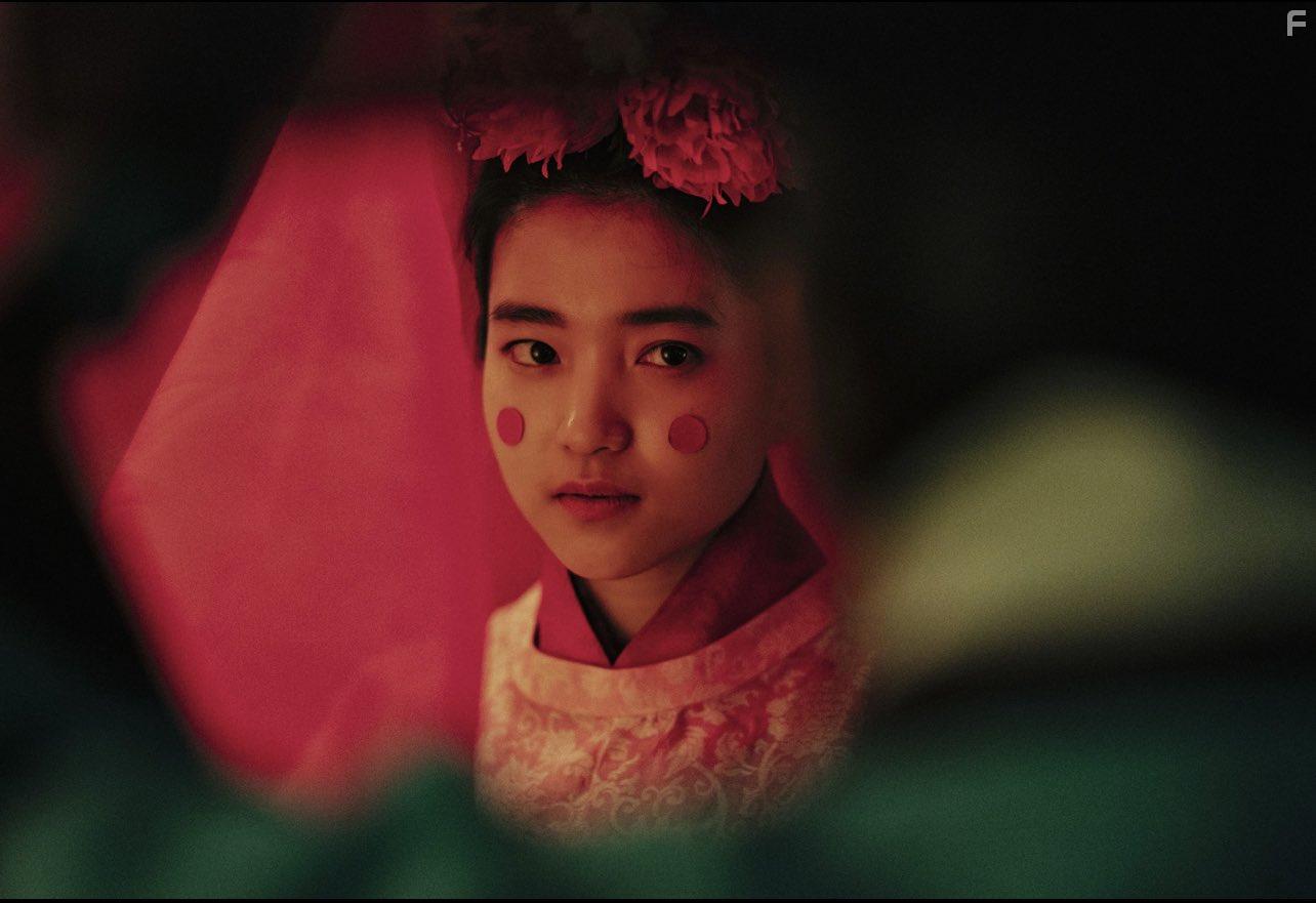 Kim Tae-ri and Ryu Jun-Yeol in Oegye+in 1bu (2022)