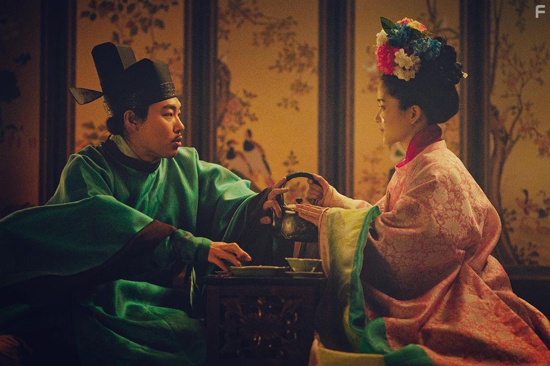 Kim Tae-ri and Ryu Jun-Yeol in Oegye+in 1bu (2022)