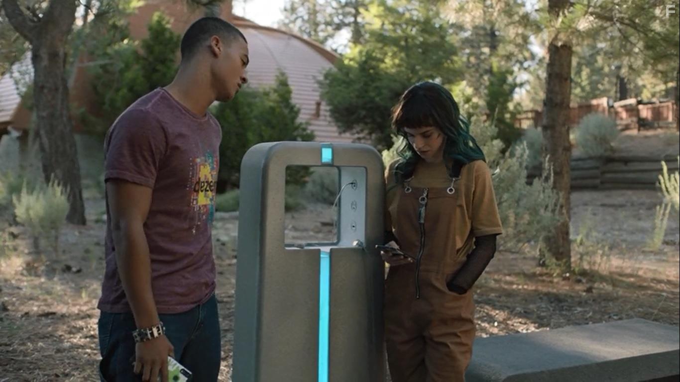 Ema Horvath and Jan Luis Castellanos in Don't Look Deeper (2020)