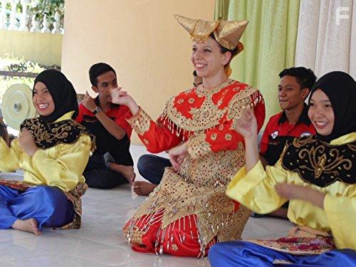 Bare Feet with Mickela Mallozzi (2014)