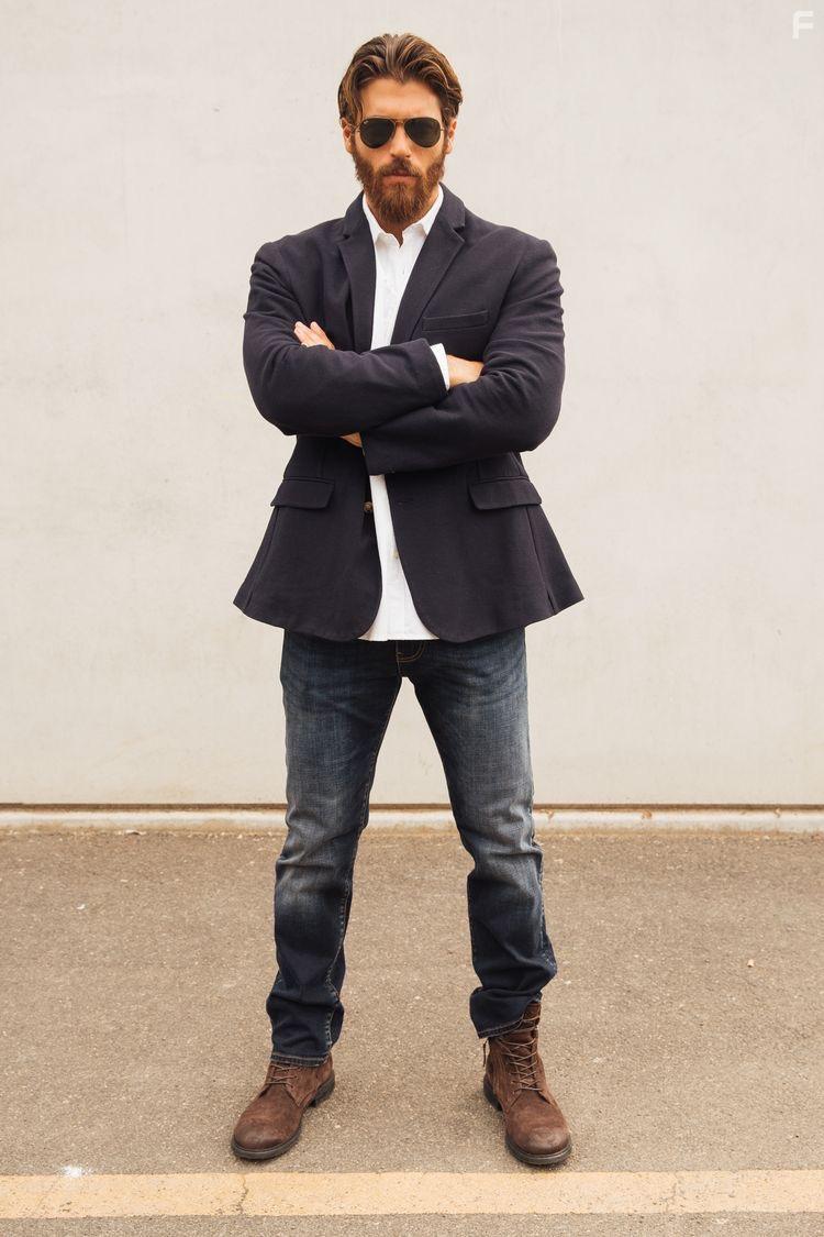 Can Yaman in Viola come il mare (2022)