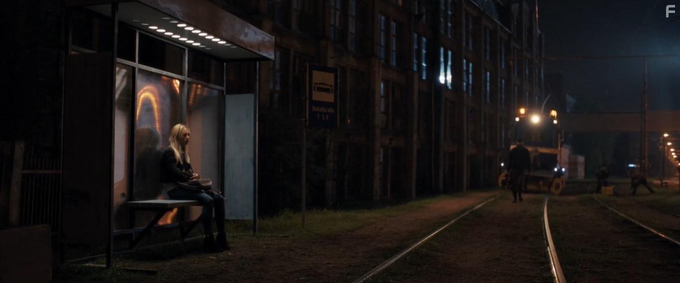 Eloise Smyth in The Good Neighbor (2022)