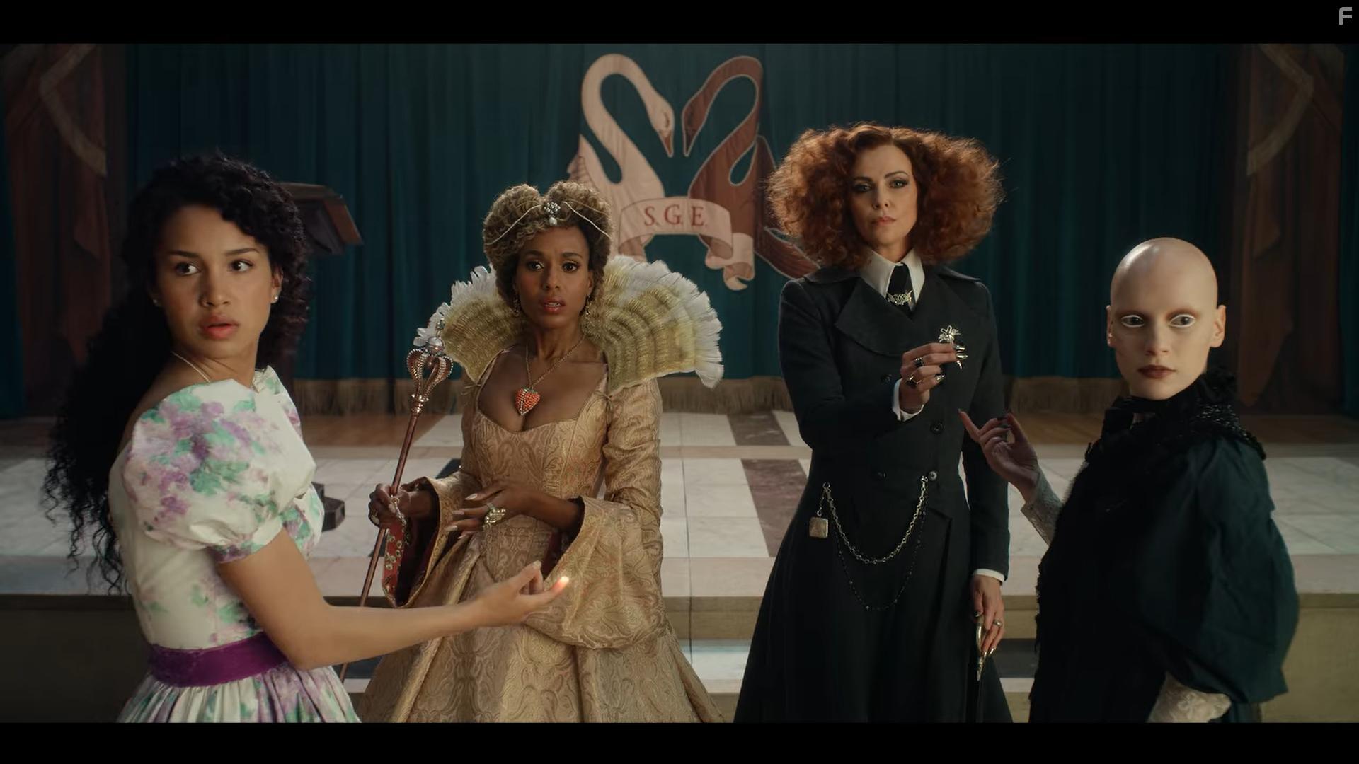 Charlize Theron, Kerry Washington, Sofia Wylie, and Joelle in The School for Good and Evil (2022)