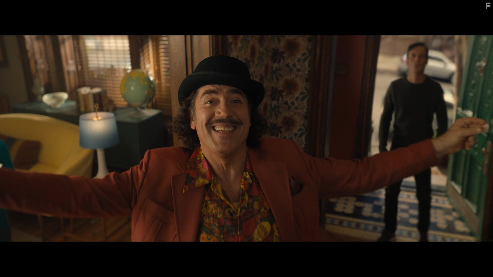 Javier Bardem and Scoot McNairy in Lyle, Lyle, Crocodile (2022)