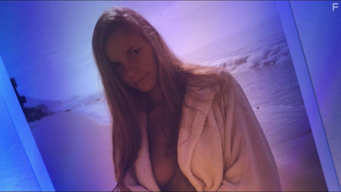 Sandy Johnson in Agent 11 (2020)