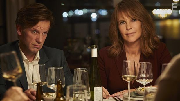 Linda de Mol and Peter Paul Muller in Alles op tafel (2021)