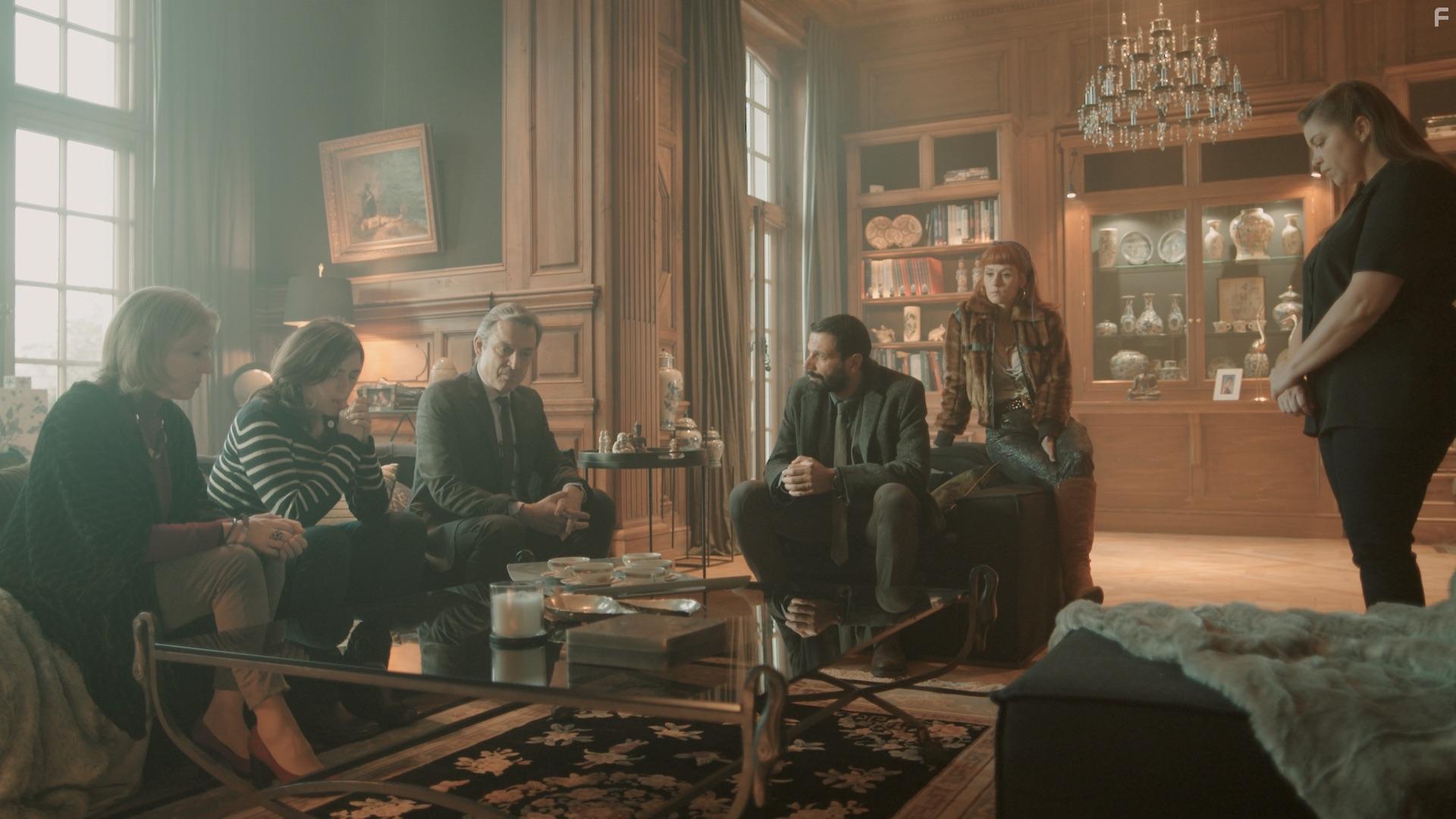 Clmentine Baert, Mehdi Nebbou, Michel Vota, and Audrey Fleurot in HPI: Haut Potentiel Intellectuel (2021)