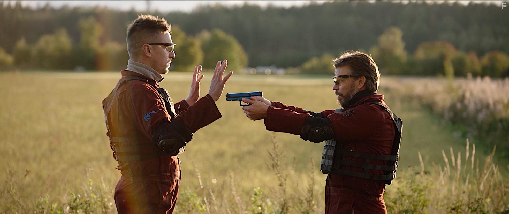 Peter Franzn and Jakob hrman in Helsinki-syndrooma (2022)