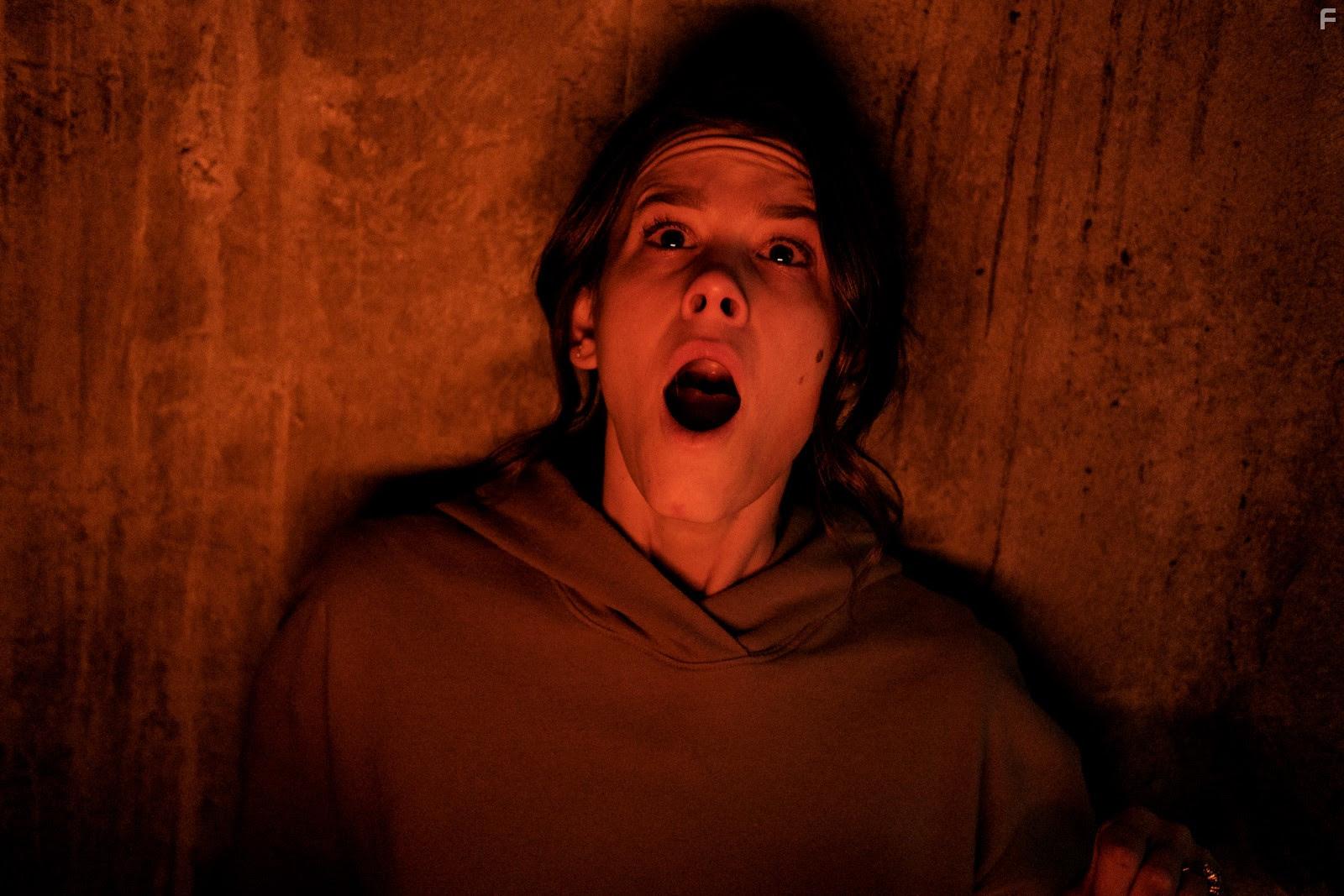 Sosie Bacon in Smile (2022)