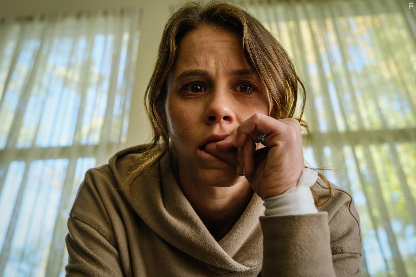 Sosie Bacon in Smile (2022)