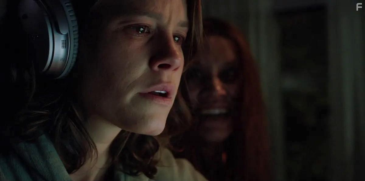 Sosie Bacon in Smile (2022)