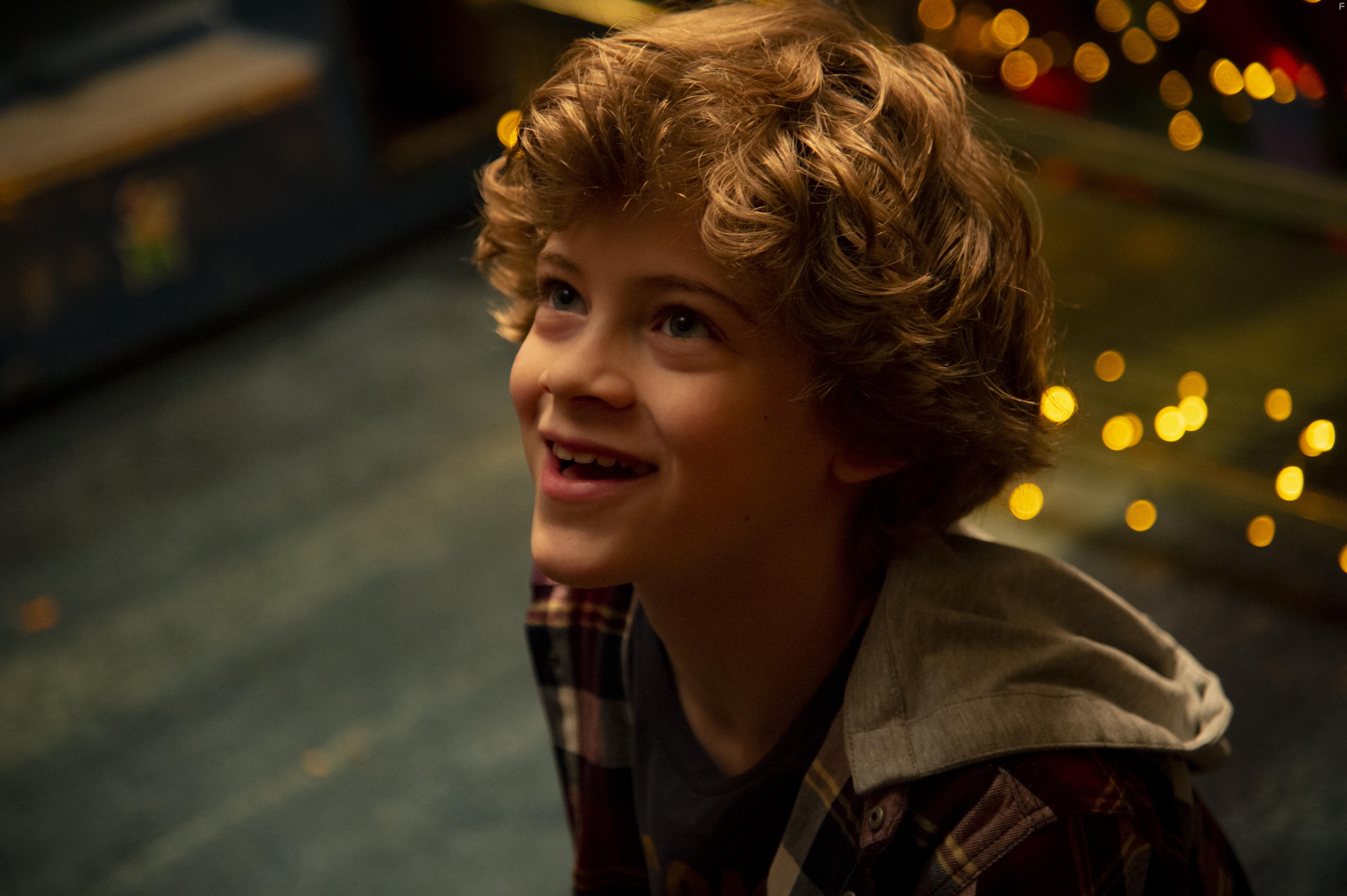 Lorenzo McGovern Zaini in The Good Witch of Christmas (2022)