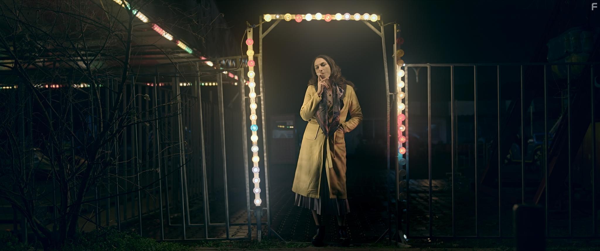 Jale Arikan in Kerr (2021)