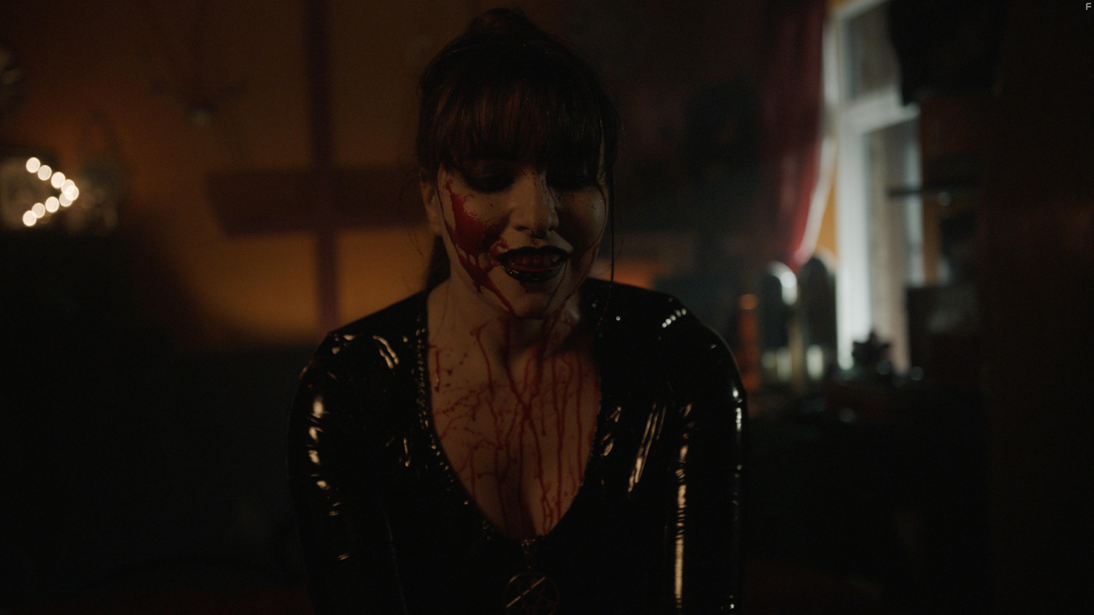 Lyndsey Craine in Eating Miss Campbell (2022)